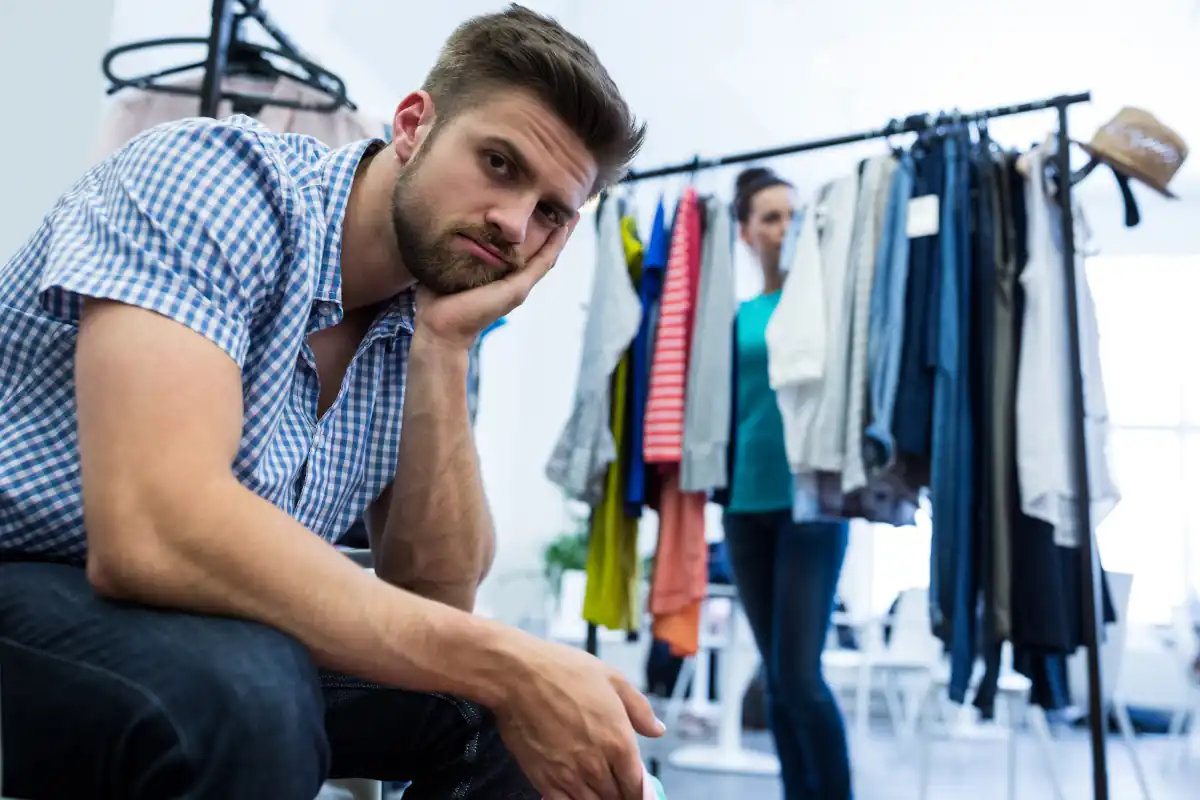 Stocchisti abbigliamento che valutano stock moda e rimanenze: quanto vale il mio stock